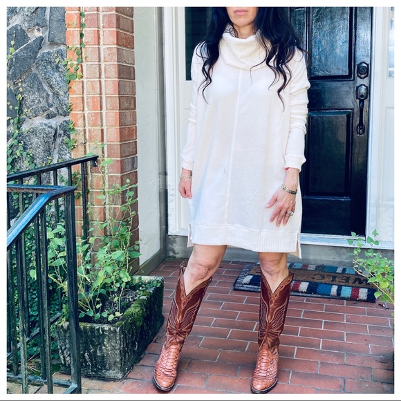 Loose fit off white knit cowl neck tunic sweater - Picture 5 of 11